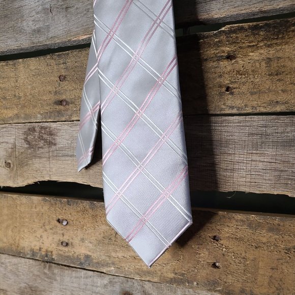 Donald J Trump Signature Collection Men's Gray & Pink Striped 100% Silk Neck Tie - Picture 5 of 5